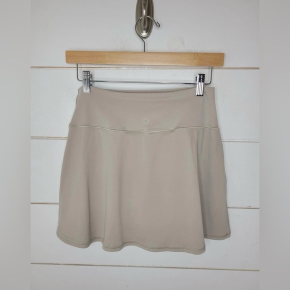 Aerie Real Me Skater Skirt Beige Athletic Size M - Picture 3 of 4